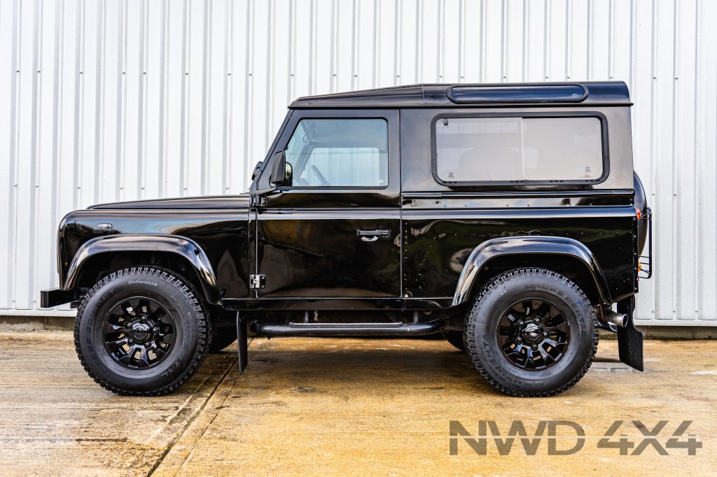 Used LAND ROVER DEFENDER 2.5 90 TD5 COUNTY in Lancashire