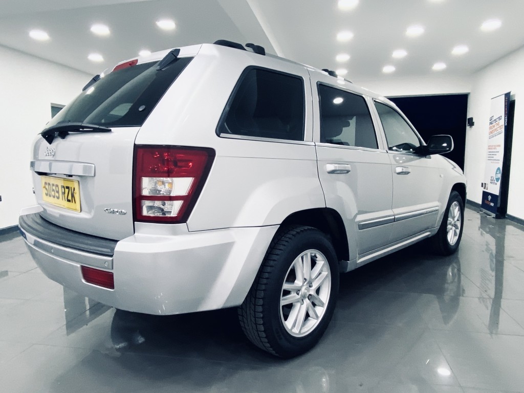 JEEP GRAND CHEROKEE 3.0 OVERLAND CRD V6 5DR AUTOMATIC