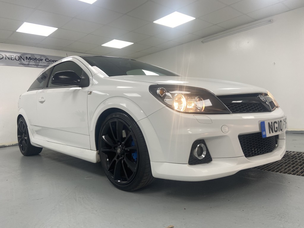 Used VAUXHALL ASTRA 2.0 VXR ARCTIC EDITION 3DR in West Yorkshire