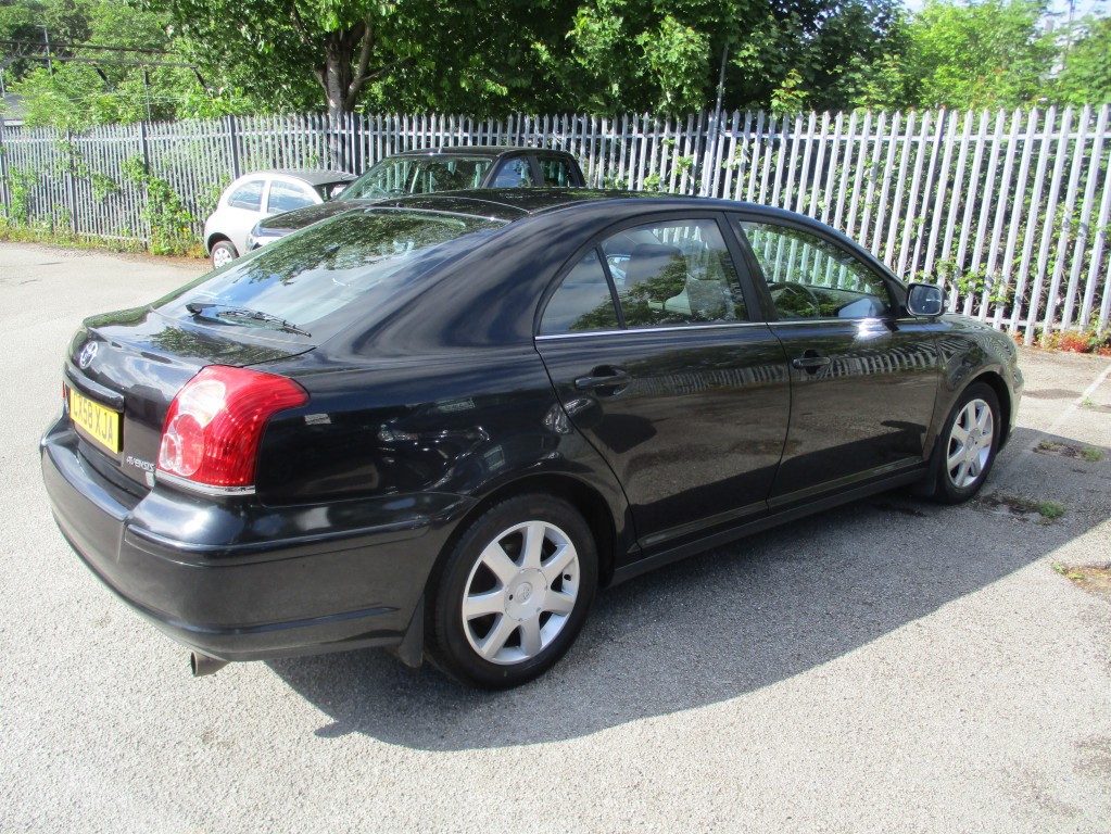 TOYOTA AVENSIS 1.8 T2 COLOUR COLLECTION VVT-I 5DR Manual
