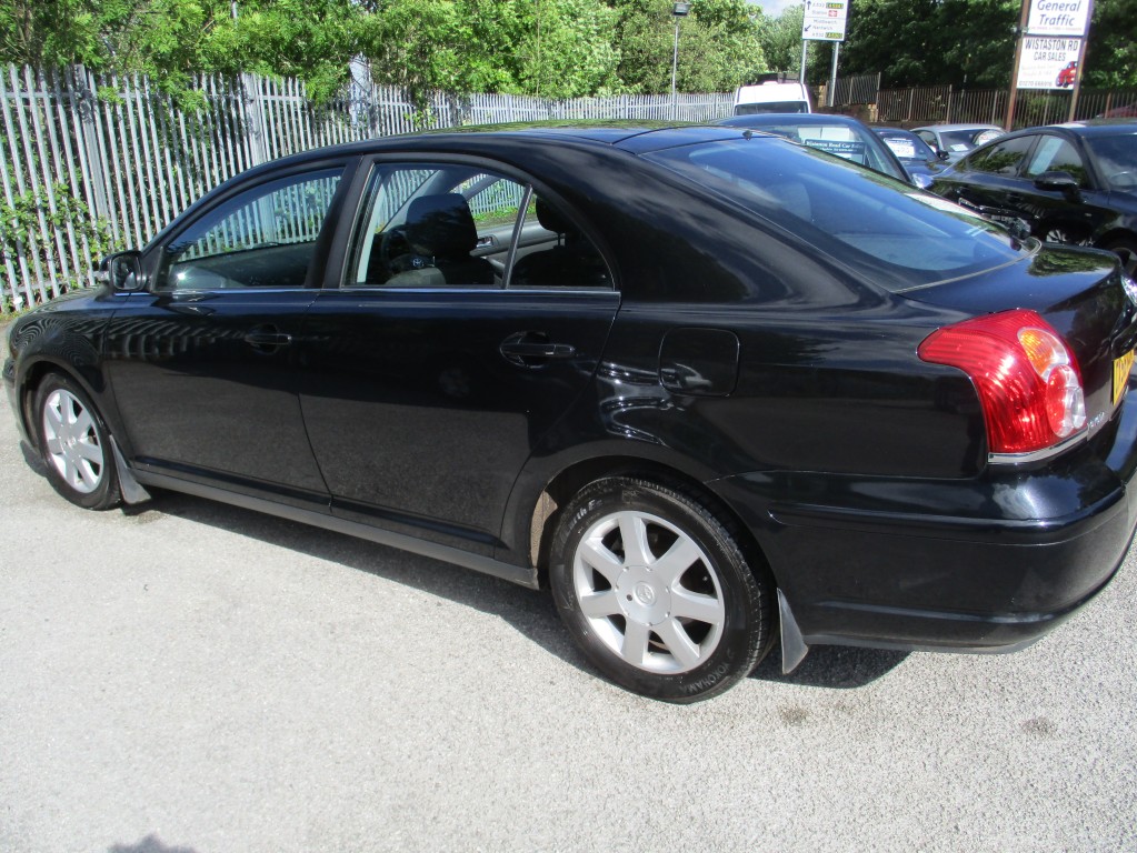 TOYOTA AVENSIS 1.8 T2 COLOUR COLLECTION VVT-I 5DR Manual