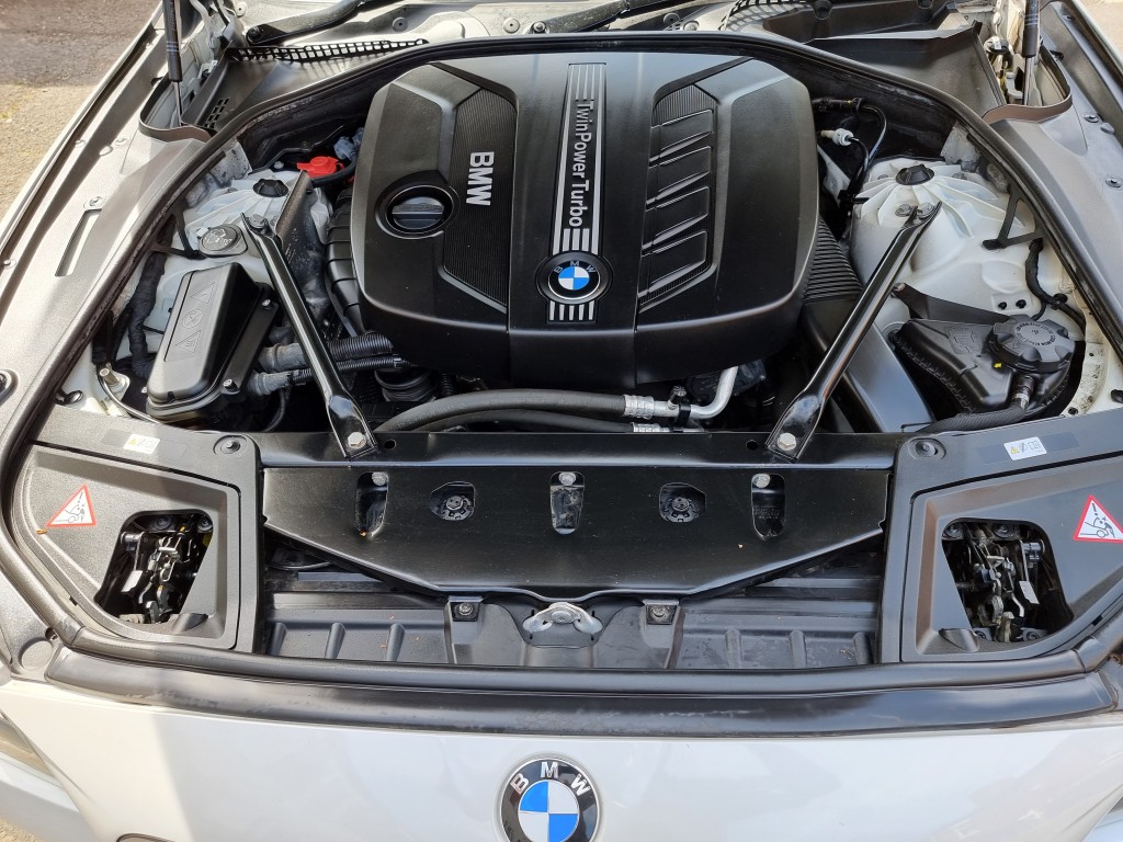 BMW 5 SERIES 2.0 520D SE 4DR Automatic £30 TAX- FSH- SAT/NAV- BLUETOOTH 