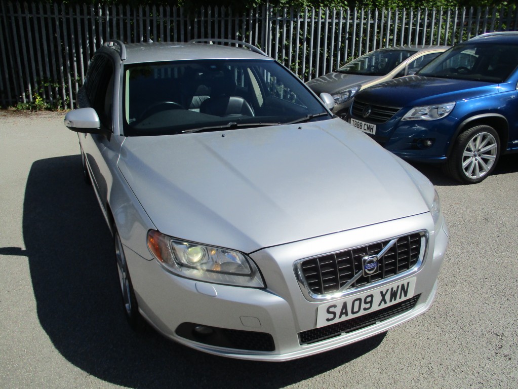 VOLVO V70 2.4 D SE LUX 5DR Automatic