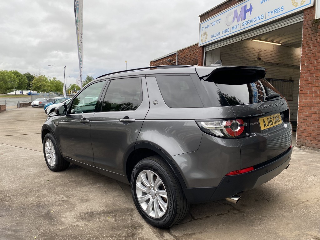 LAND ROVER DISCOVERY SPORT 2.0 TD4 SE 5DR Manual