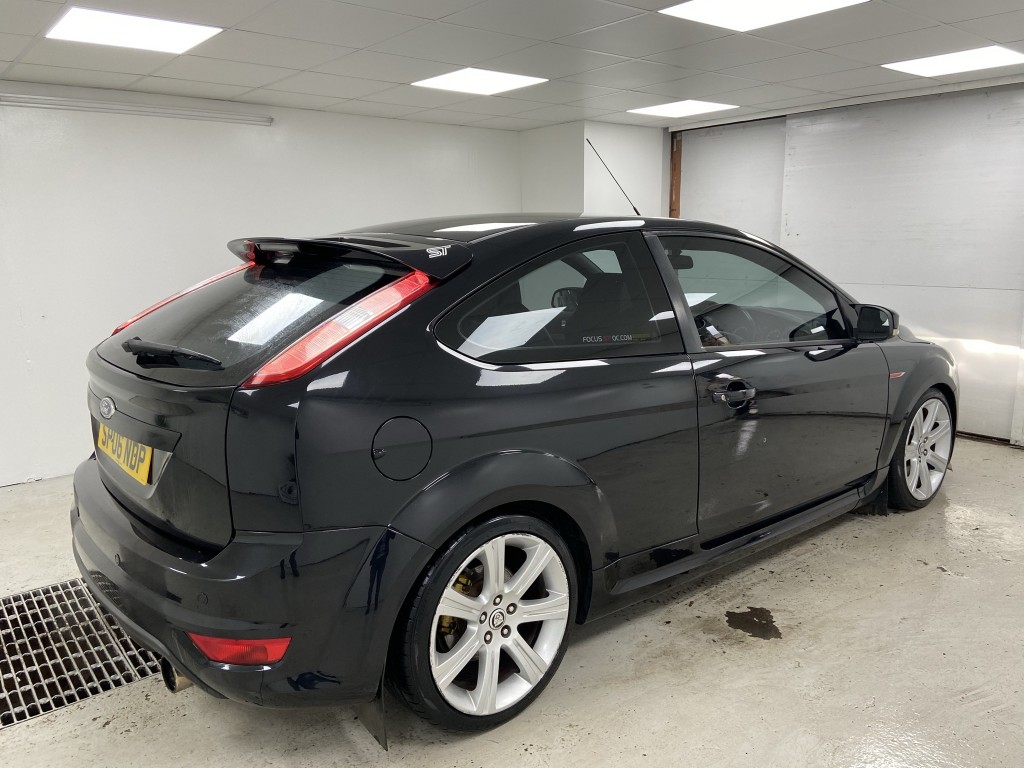 FORD FOCUS 2.5 ST-2 3DR Manual