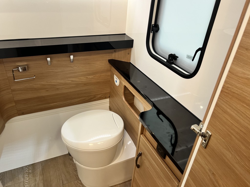 HOBBY 495 WFB DE LUXE 4 Berth Fixed Bed End Bathroom UK authorized dealer