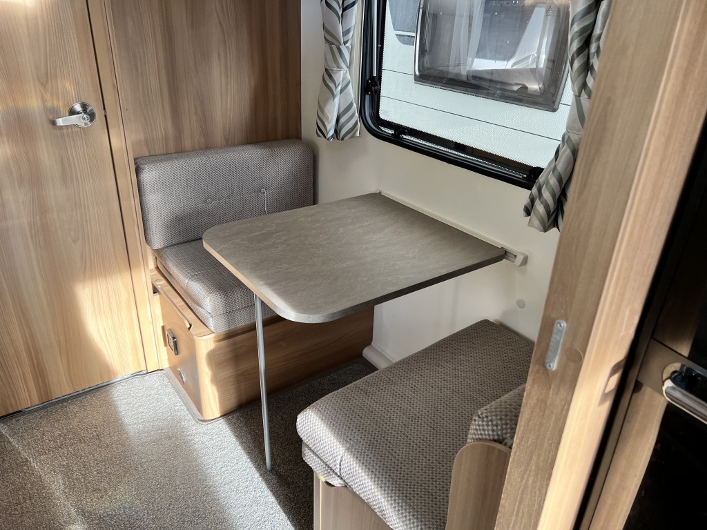 BAILEY PEGASUS GT70 ANCONA 5 Berth Fixed bunk beds