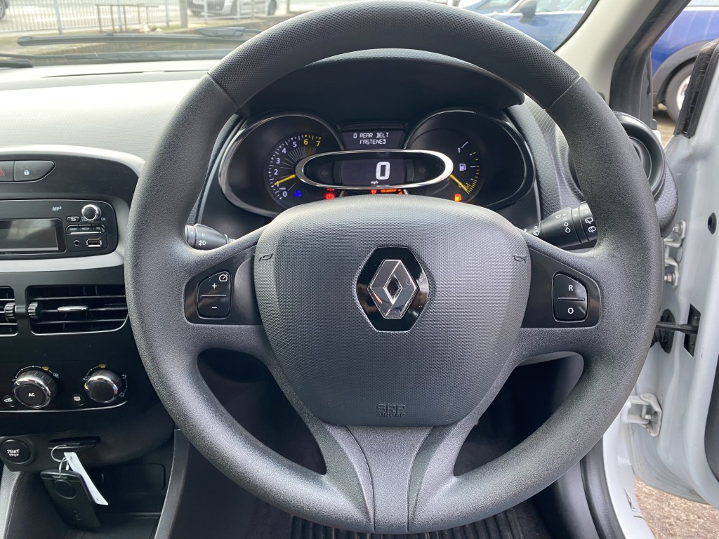 RENAULT CLIO 0.9 EXPRESSION PLUS ENERGY TCE ECO2 S/S 5DR Manual