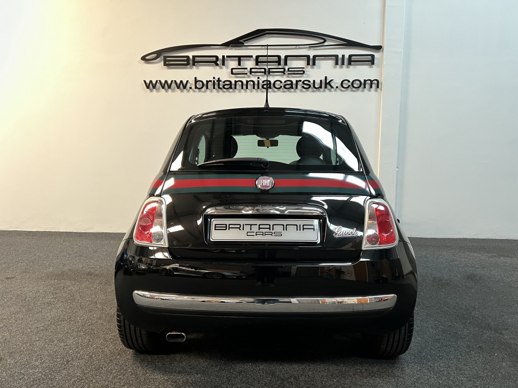 FIAT 500 0.9 BY GUCCI 3DR Manual