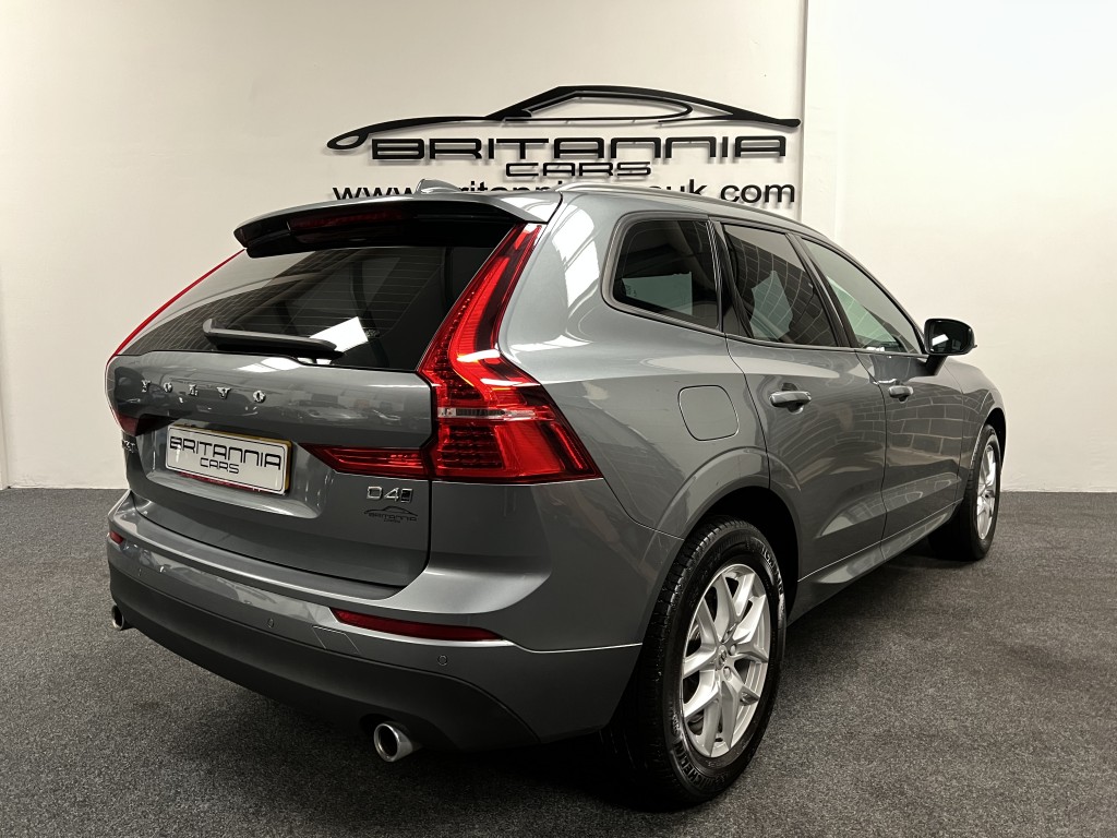 VOLVO XC60 2.0 D4 MOMENTUM AWD 5DR Automatic