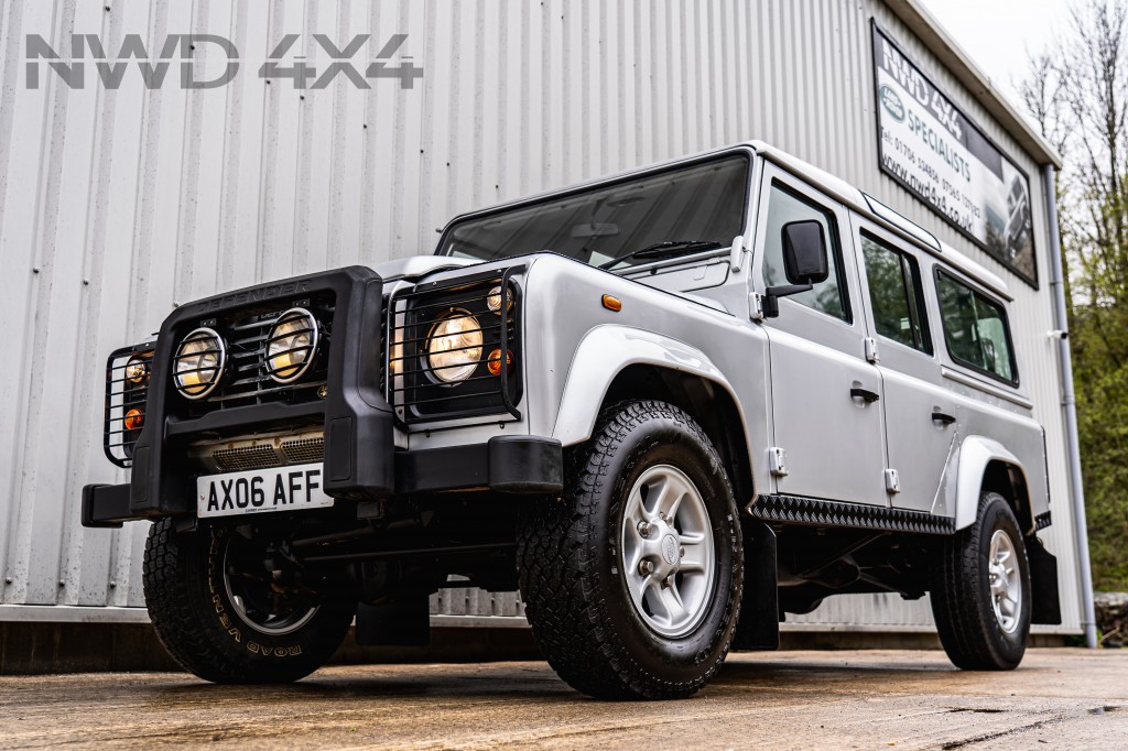Used LAND ROVER DEFENDER 2.5 110 TD5 SILVER STATION WAGON 5DR Manual in Lancashire