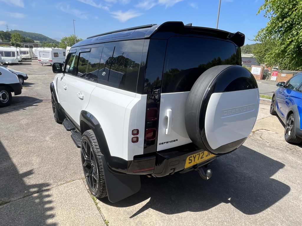 LAND ROVER DEFENDER 3.0 SE MHEV 5DR Automatic
