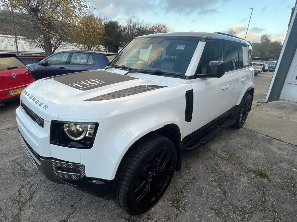 LAND ROVER DEFENDER 3.0 X-DYNAMIC SE MHEV 5DR Automatic