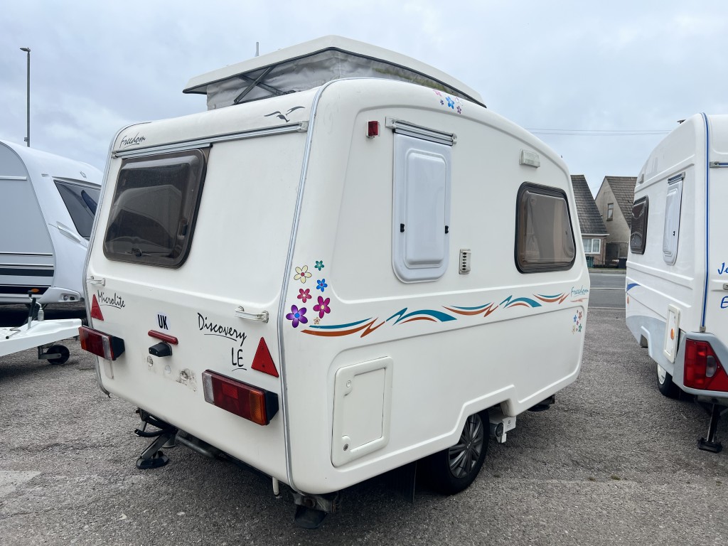 FREEDOM MICROLITER DISCOVERY LE 2 Berth motor movie awning