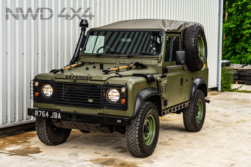 LAND ROVER DEFENDER 90 Wolf Soft Top  2.5 