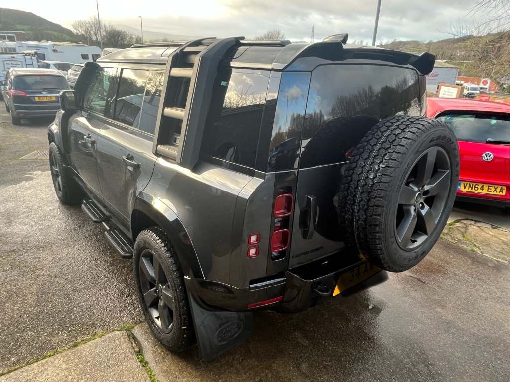 LAND ROVER DEFENDER 3.0 X-DYNAMIC HSE MHEV 5DR Automatic