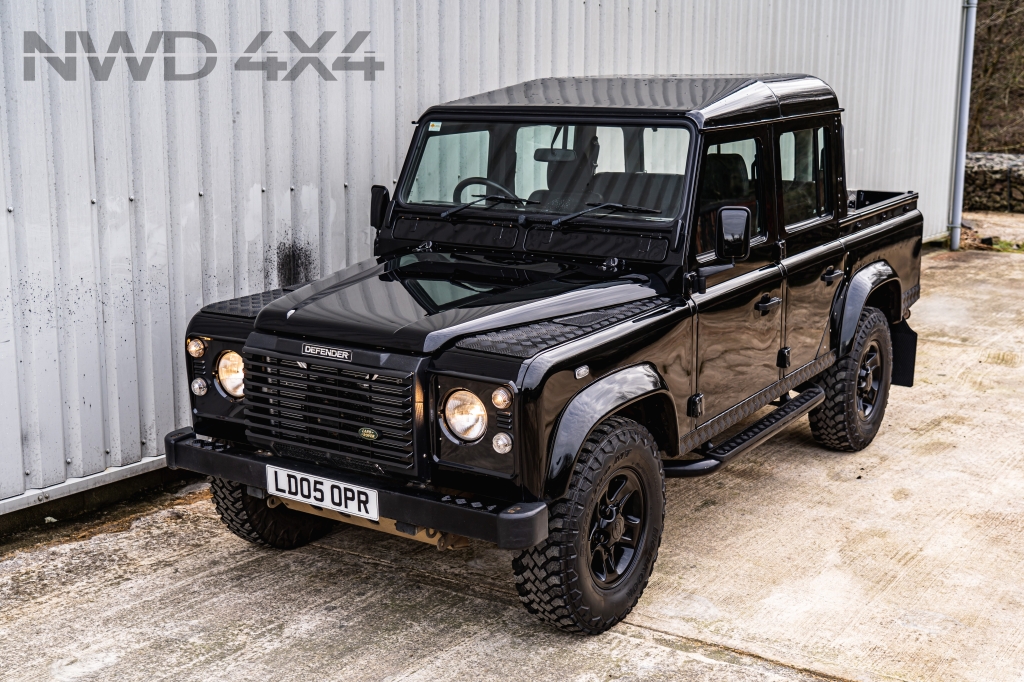 LAND ROVER DEFENDER 2.5 110 TD5 XS DOUBLE CAB 4DR Manual